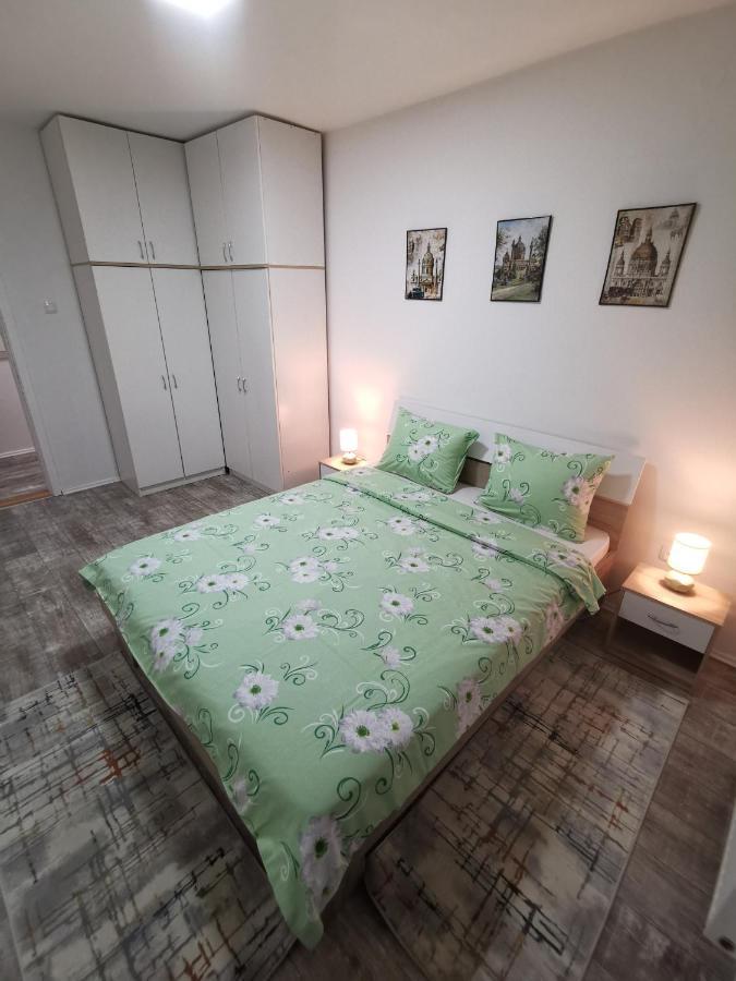 White House Ns Apartment โนวีซาด ภายนอก รูปภาพ