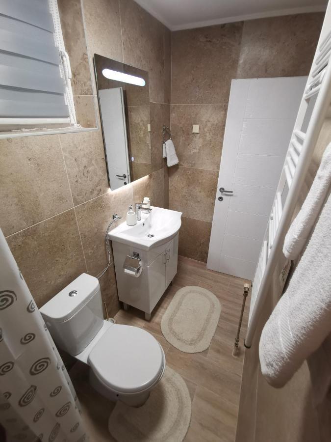 White House Ns Apartment โนวีซาด ภายนอก รูปภาพ