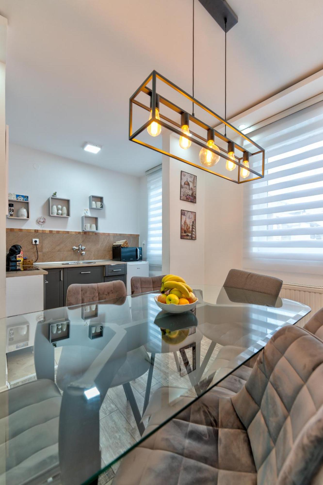 White House Ns Apartment โนวีซาด ภายนอก รูปภาพ
